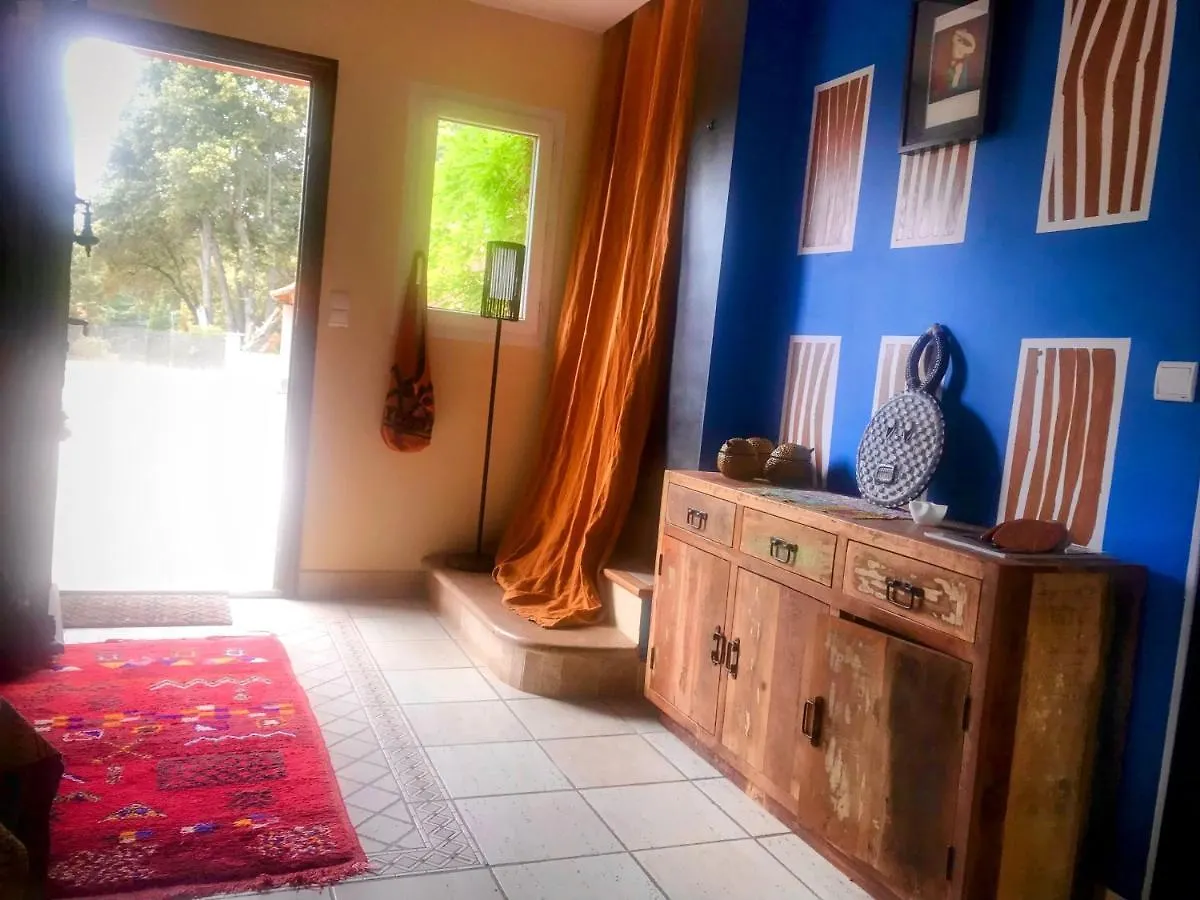 Maison D'Artiste African Queen Cotignac